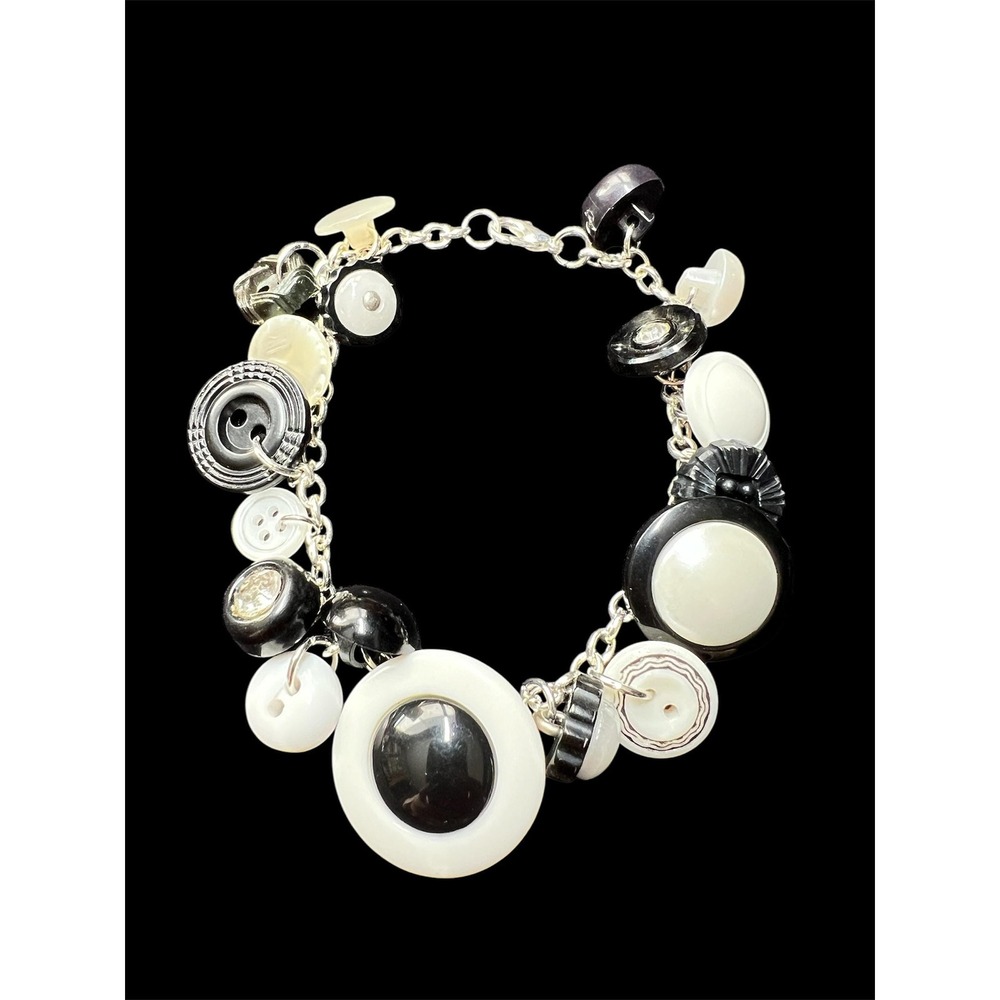 Vintage Button Charm Bracelet: Black and White Buttons - 8 Inch